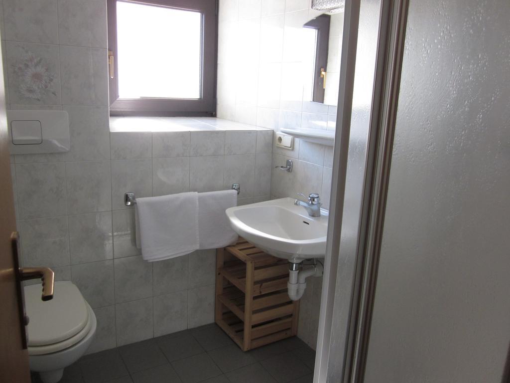 Gasthof zum Roessl Jenesien Zimmer foto